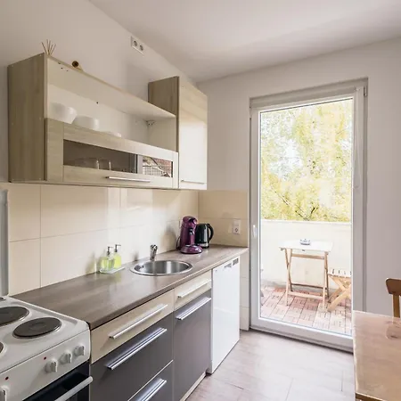 Centrally Located 2-Room Apartment Hannover Room photo