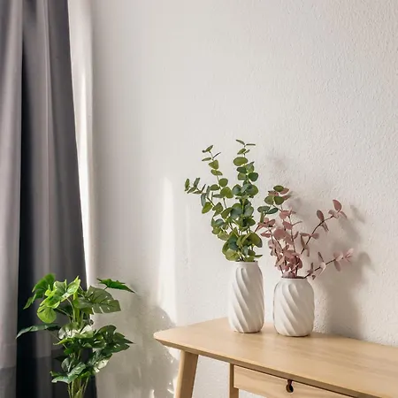 Centrally Located 2-Room Apartment Hannover Room photo