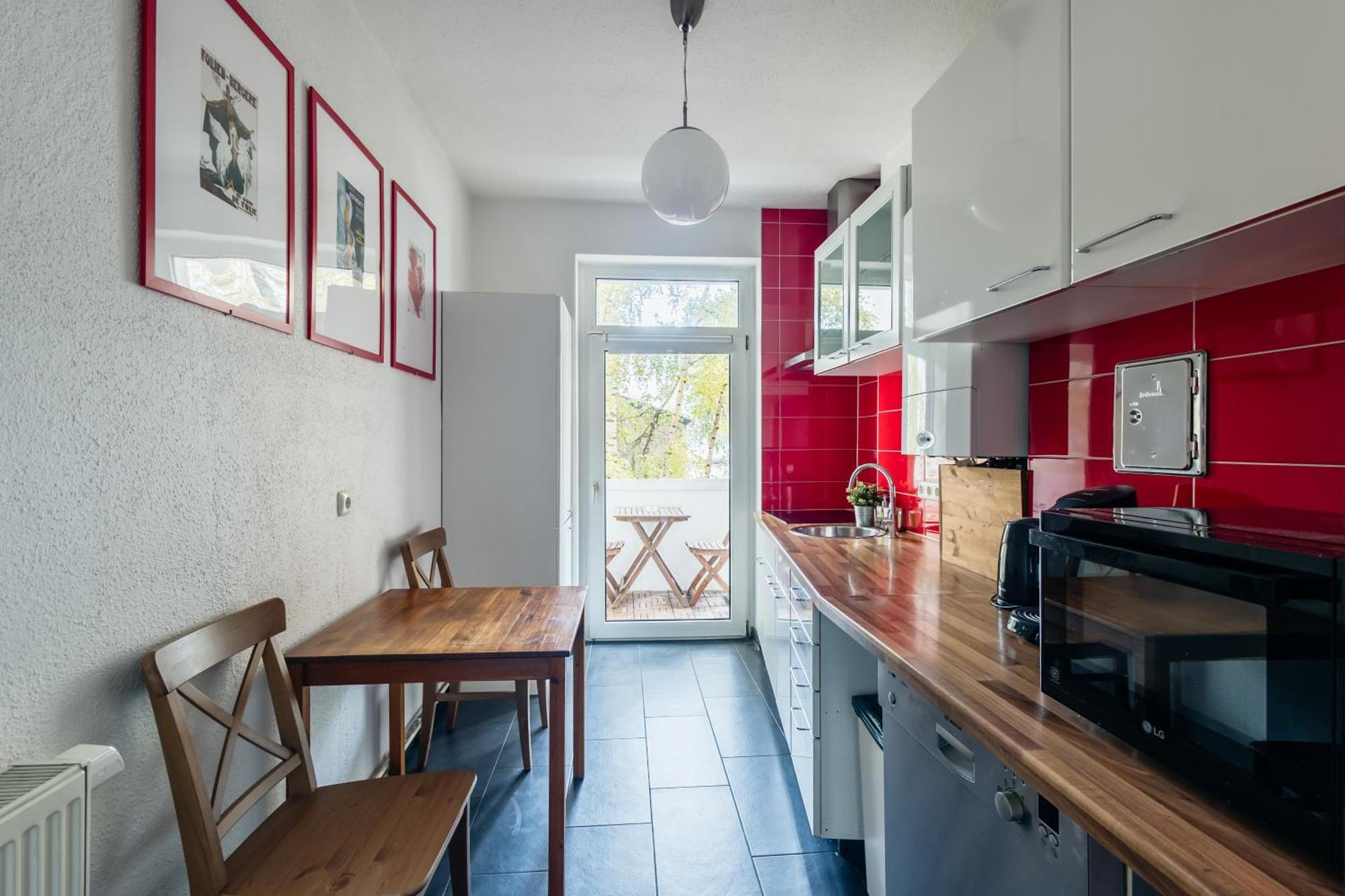 Centrally Located 2-room Hannover