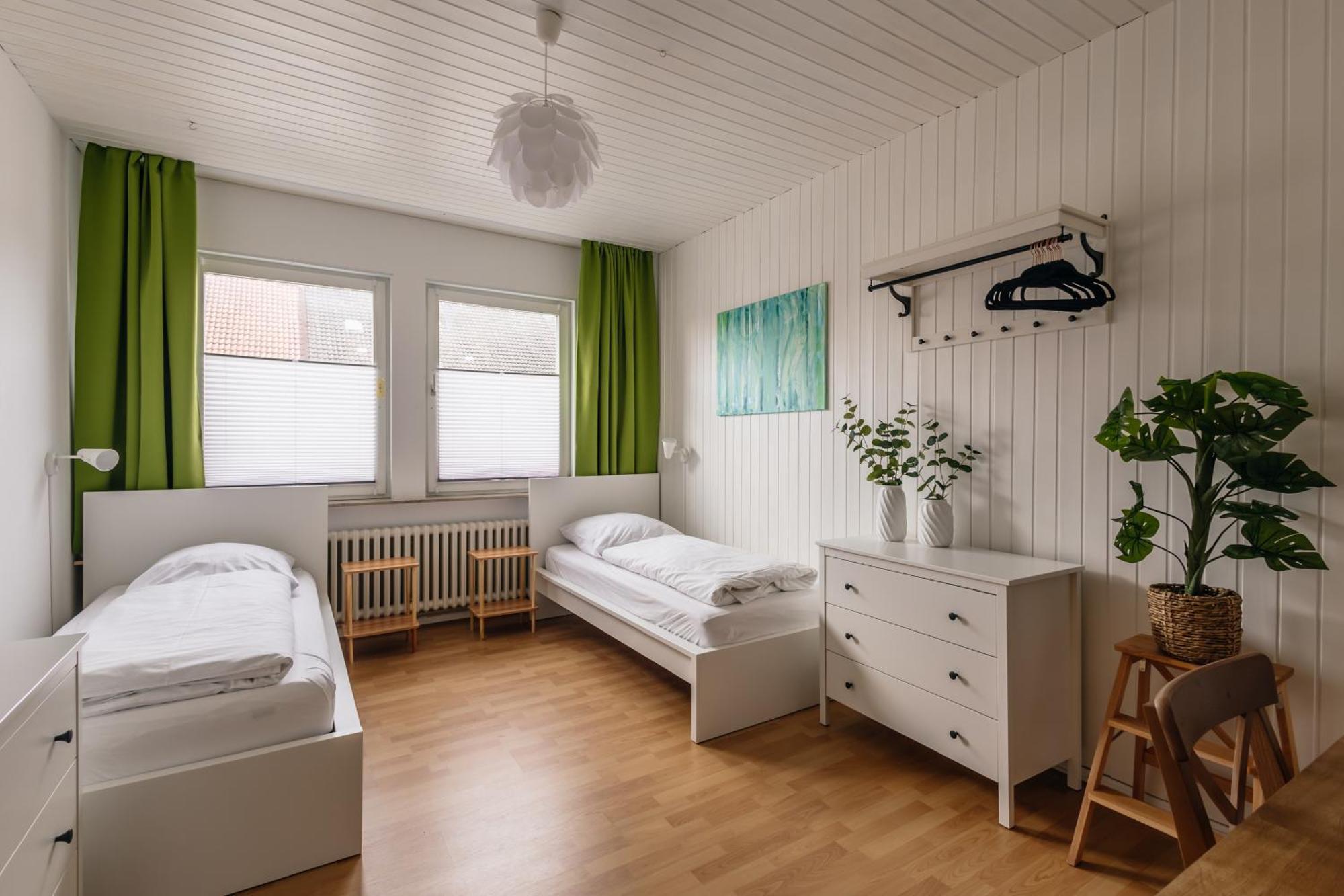Centrally Located 2-room * Hannover
