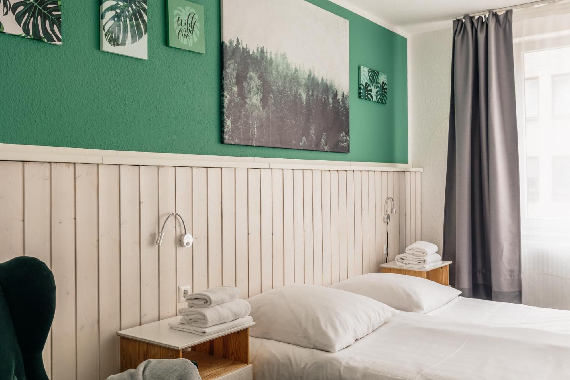 Centrally Located 2-room * Hannover