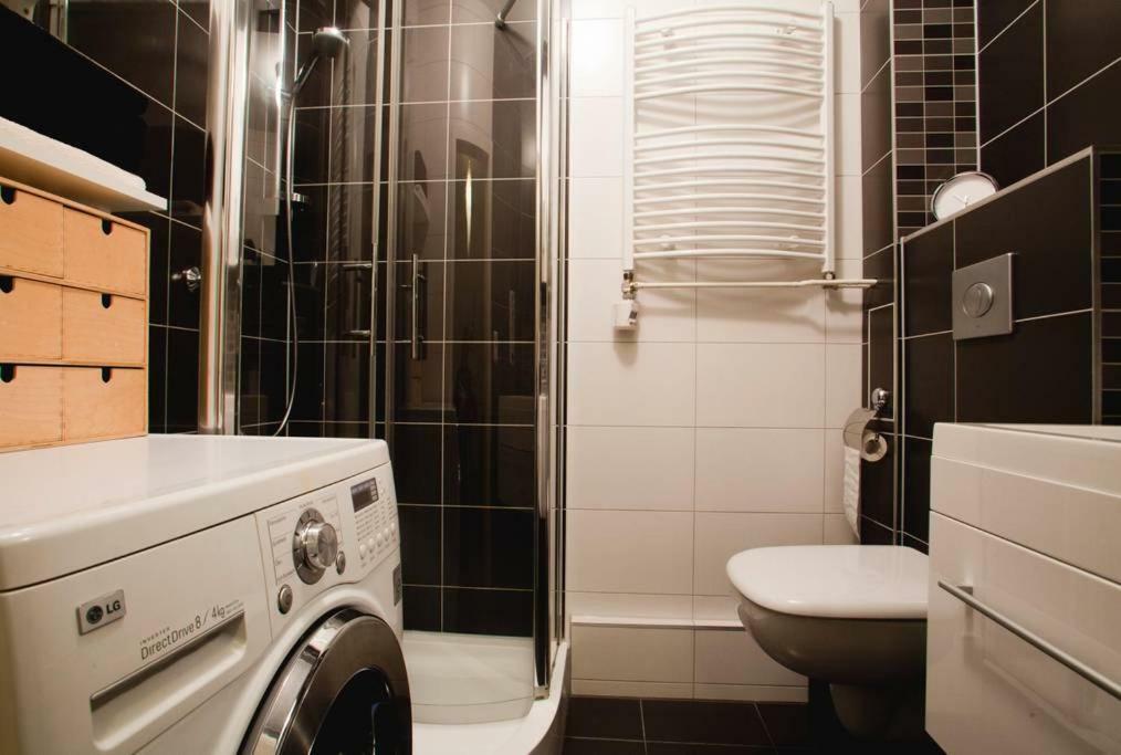 Centrally Located 2-room * Hannover